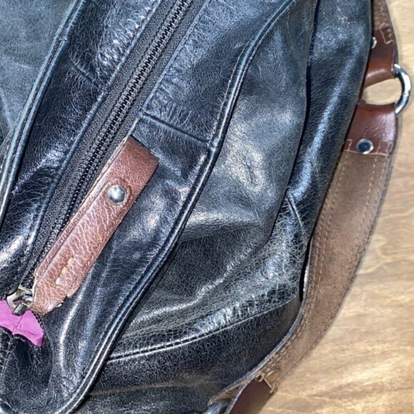 TANO large black leather boho bucket bag - Picture 6 of 6